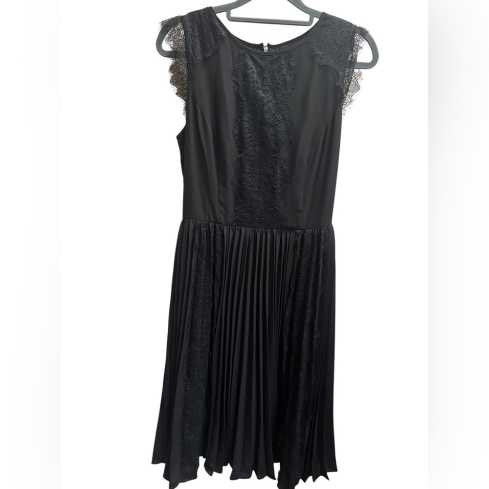 BANANA REPUBLIC Black Sleeveless Lace Pleats Lined Dress SZ 2 LBD Feminine EUC